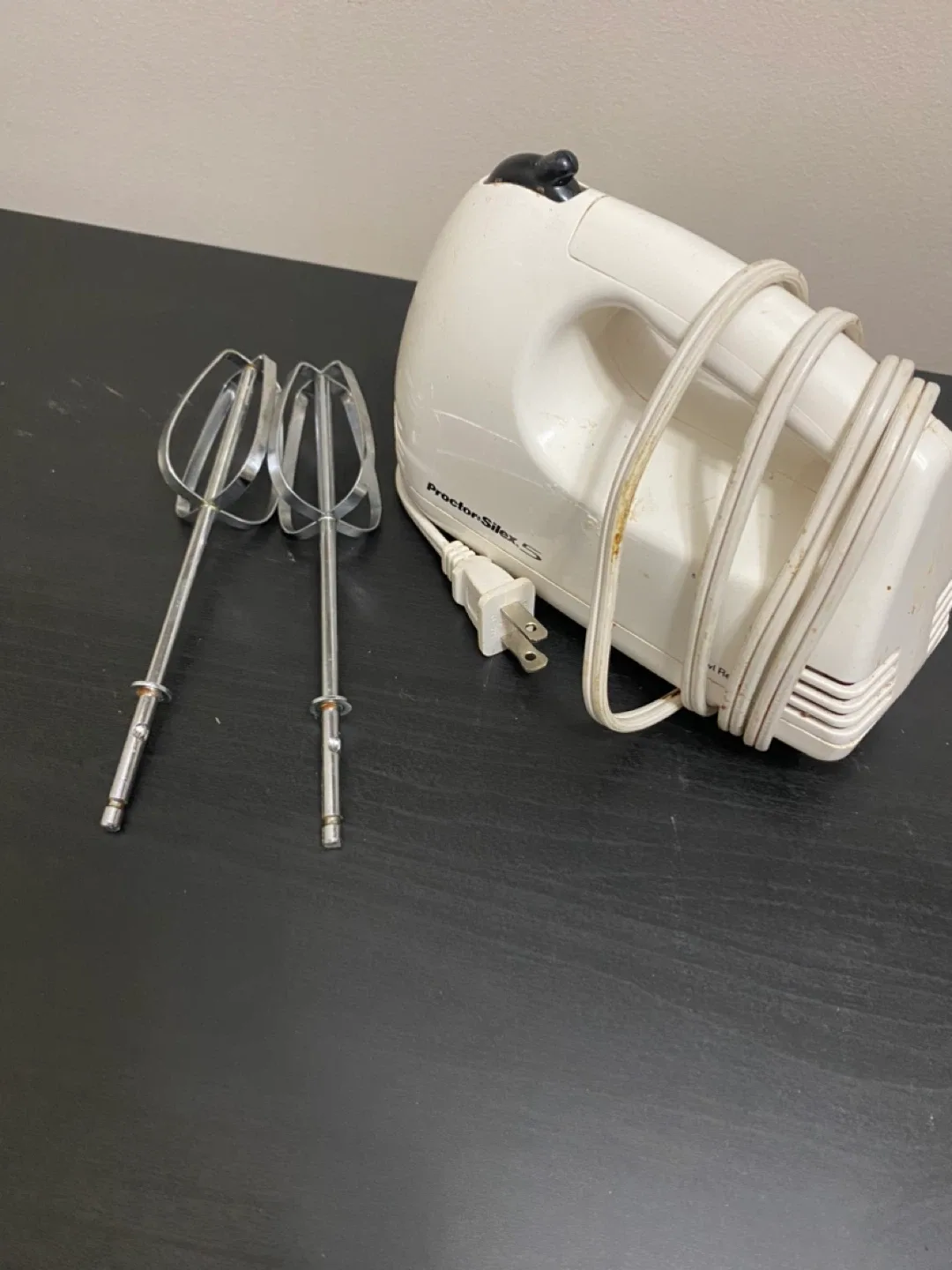 Proctor Silex Easy Mix Hand Mixer image indicator(4)