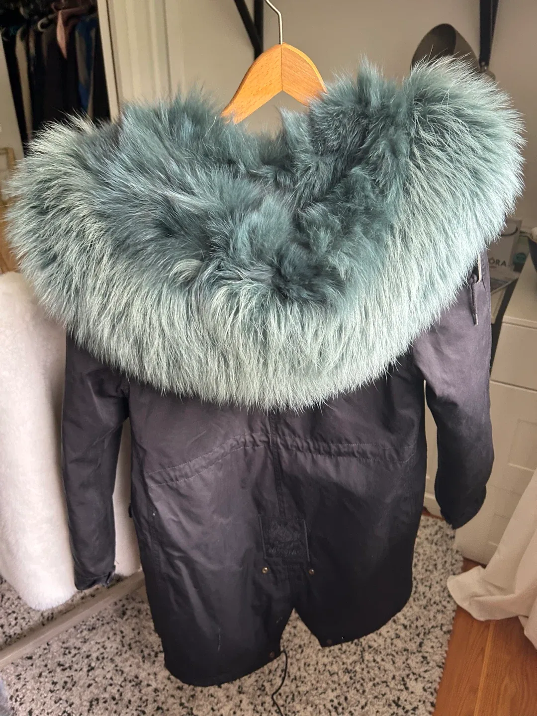 Real rabbit fur coat size medium image indicator(2)