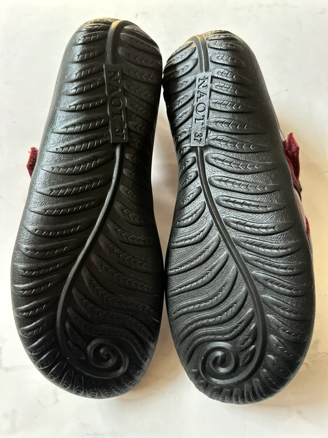 NEW!! NAOT  two- tone red Leather Clogs Size EUR 37/ US 6-6.5 image indicator(6)