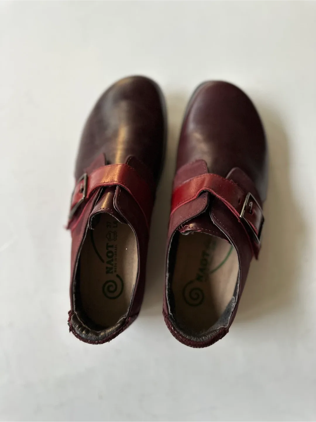 NEW!! NAOT  two- tone red Leather Clogs Size EUR 37/ US 6-6.5 image indicator(3)