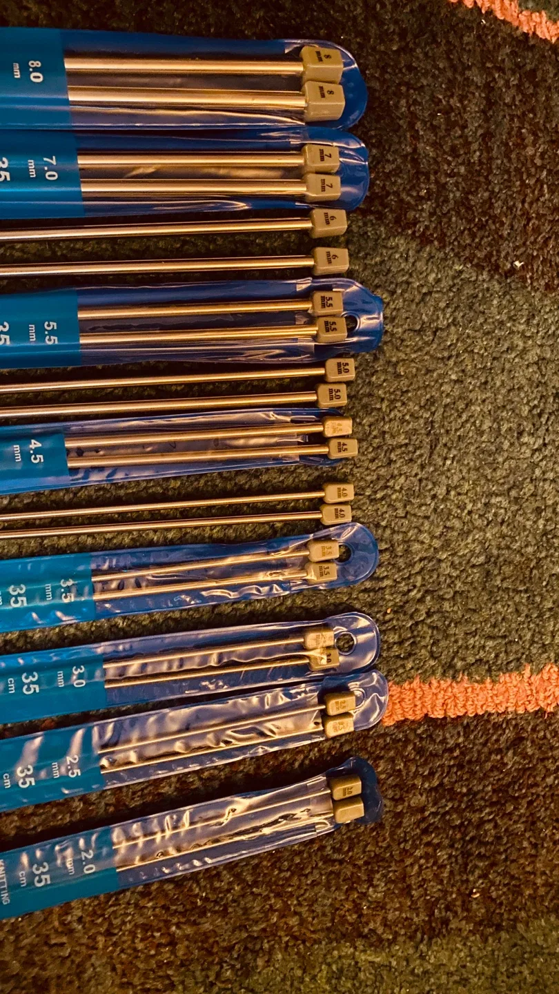 Knitting Needles Set - Various Sizes image indicator(2)