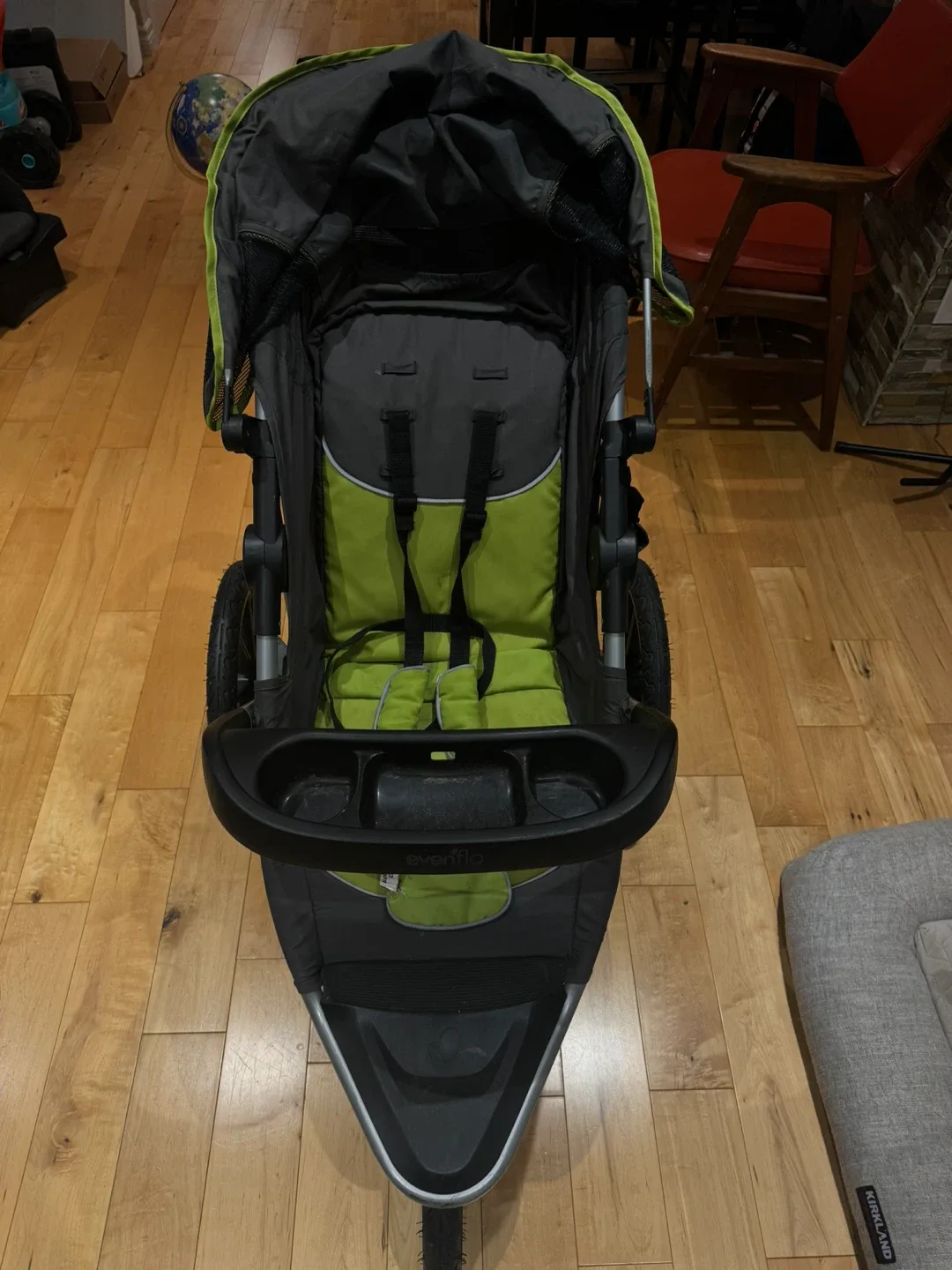 Evenflo Victory Jogging Stroller - Grey & Green image indicator(4)
