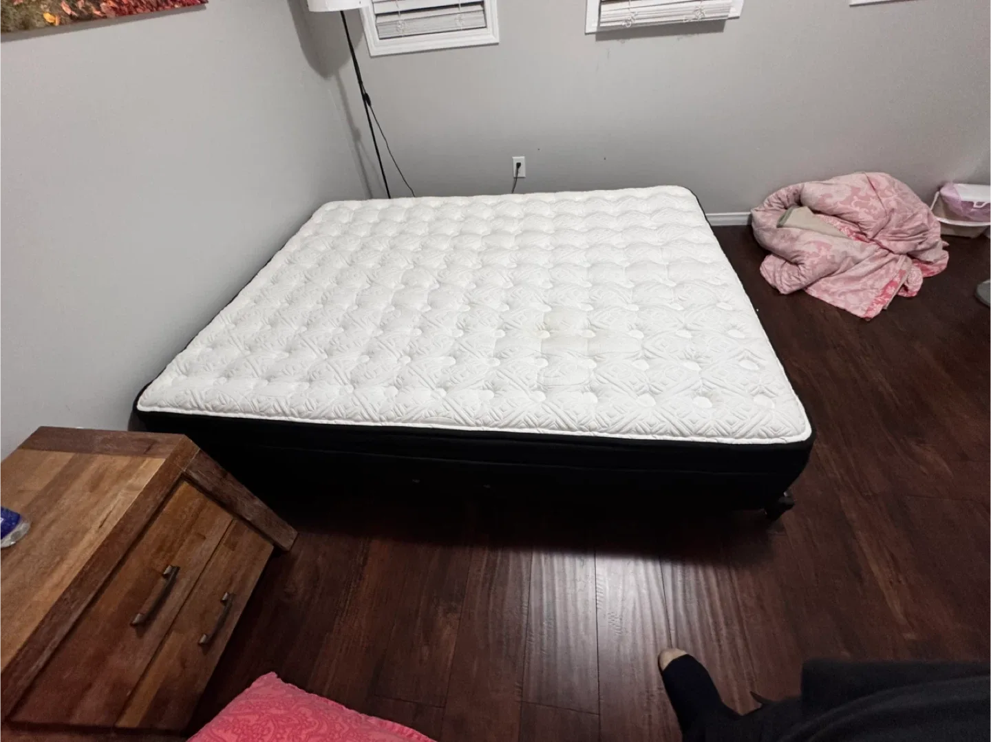 Queen Size Mattress image indicator(2)