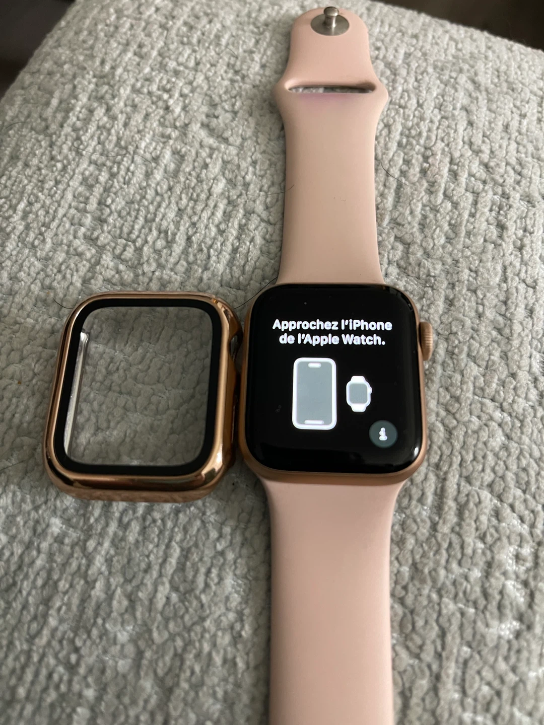 Apple Watch Series 6 with Pink Band & rose Gold Case