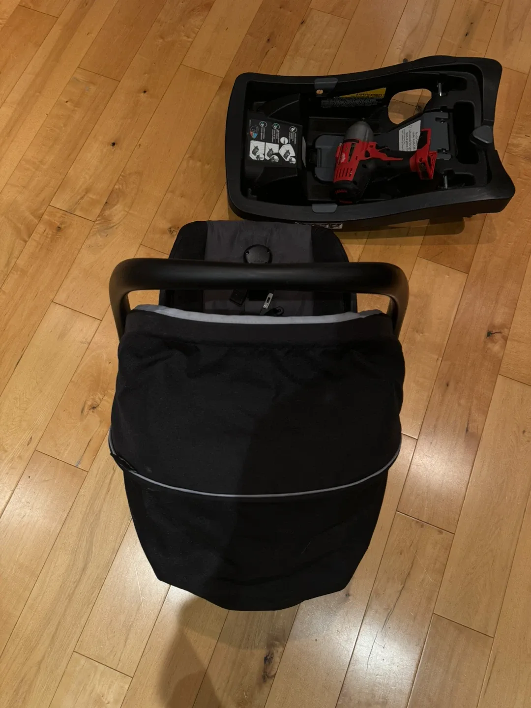 Evenflo Infant Car Seat with Base & Stroller Combo image indicator(3)