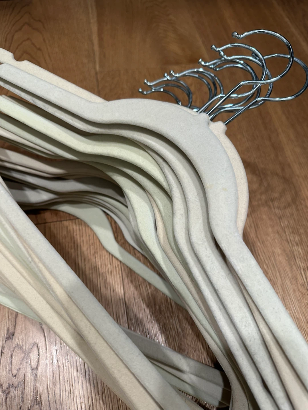 Beige Velvet Clothes Hangers - Set of 70 - photo 3
