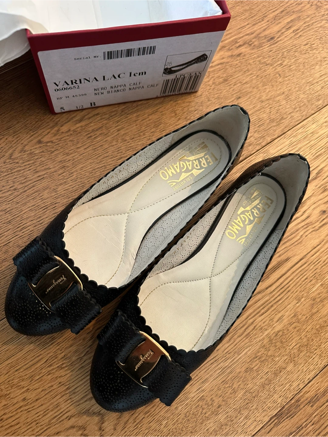 Salvatore Ferragamo Varina Ballet Flats - Size 5.5