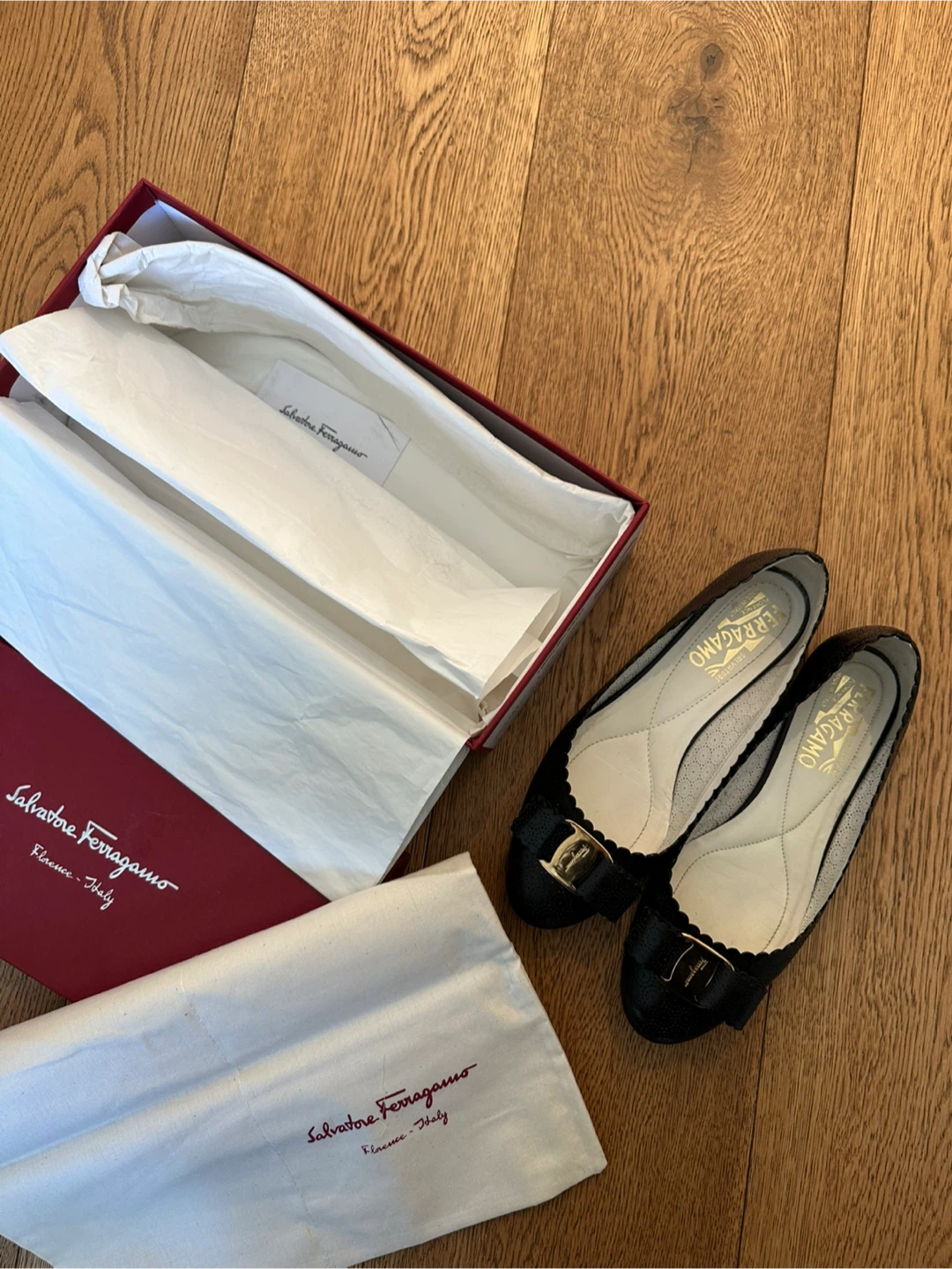Salvatore Ferragamo Varina Ballet Flats - Size 5.5 - photo 3