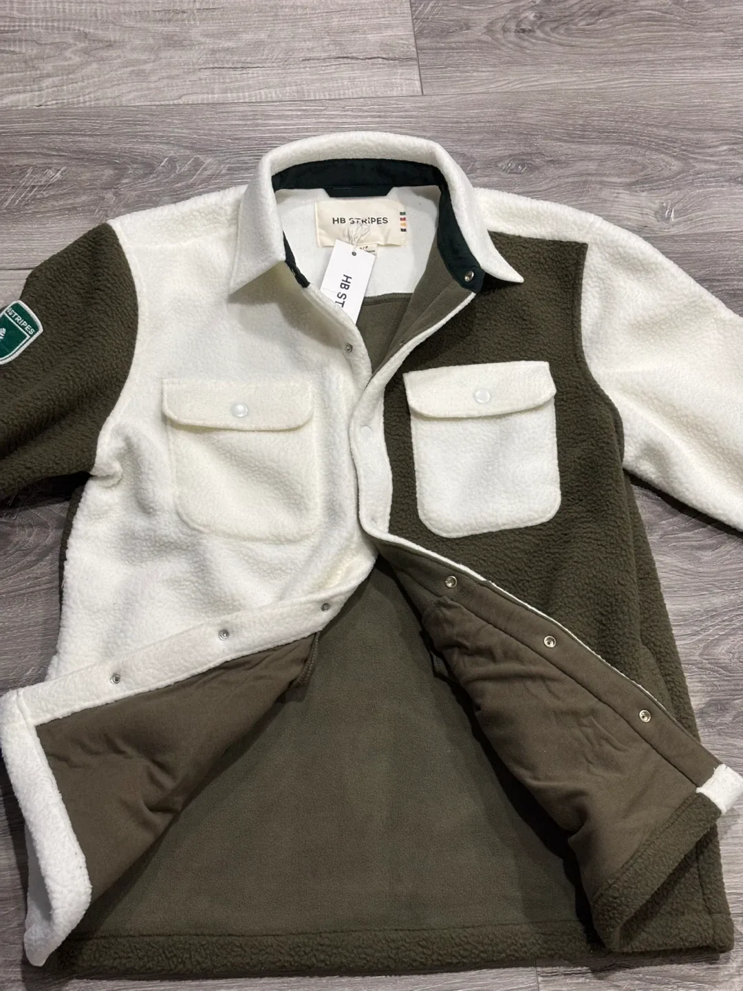 NEW Hudson’s Bay Stripes Fleece Shirt Jacket - Size S (unisex) image indicator(5)