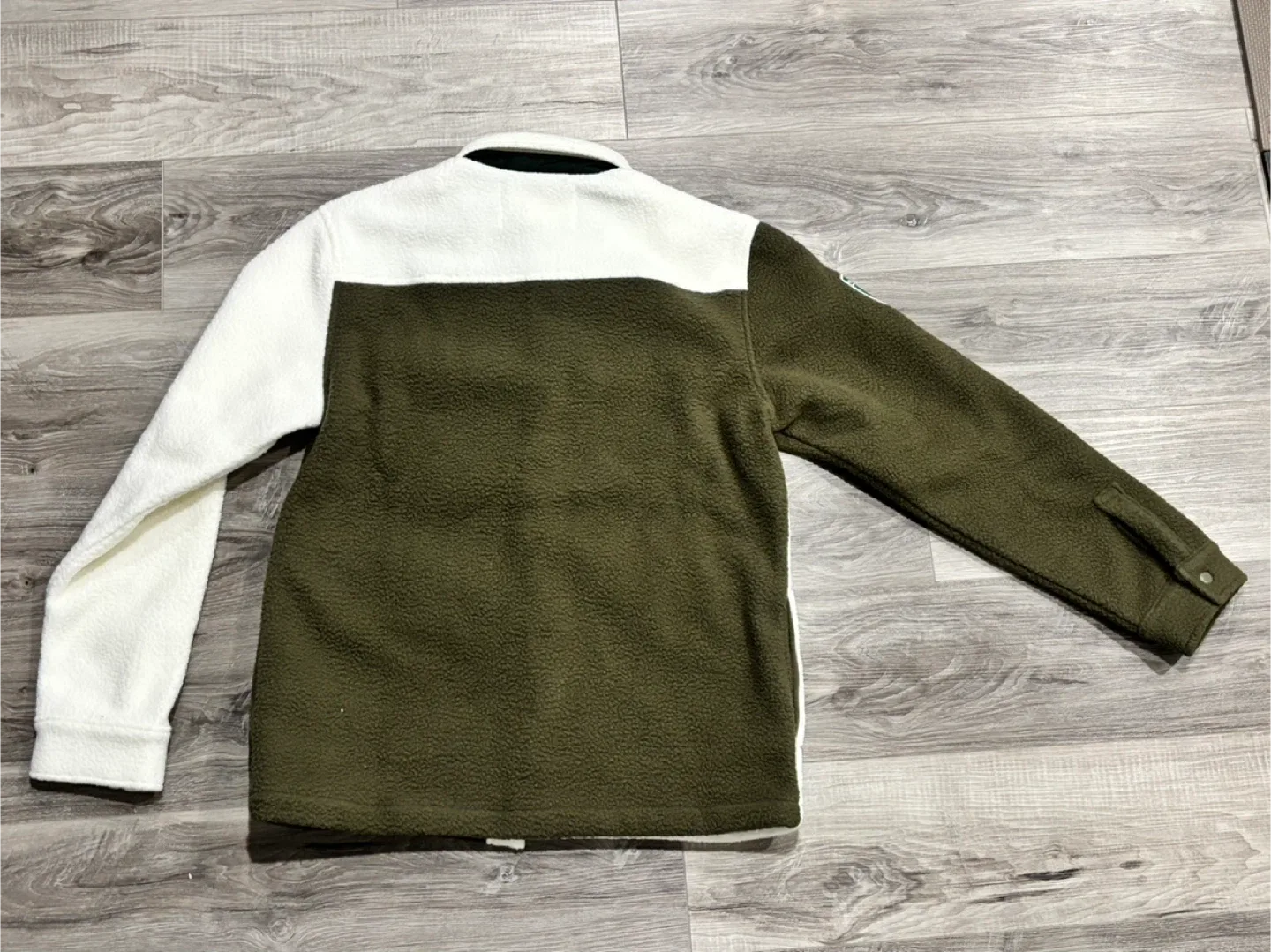 NEW Hudson’s Bay Stripes Fleece Shirt Jacket - Size S (unisex) image indicator(6)