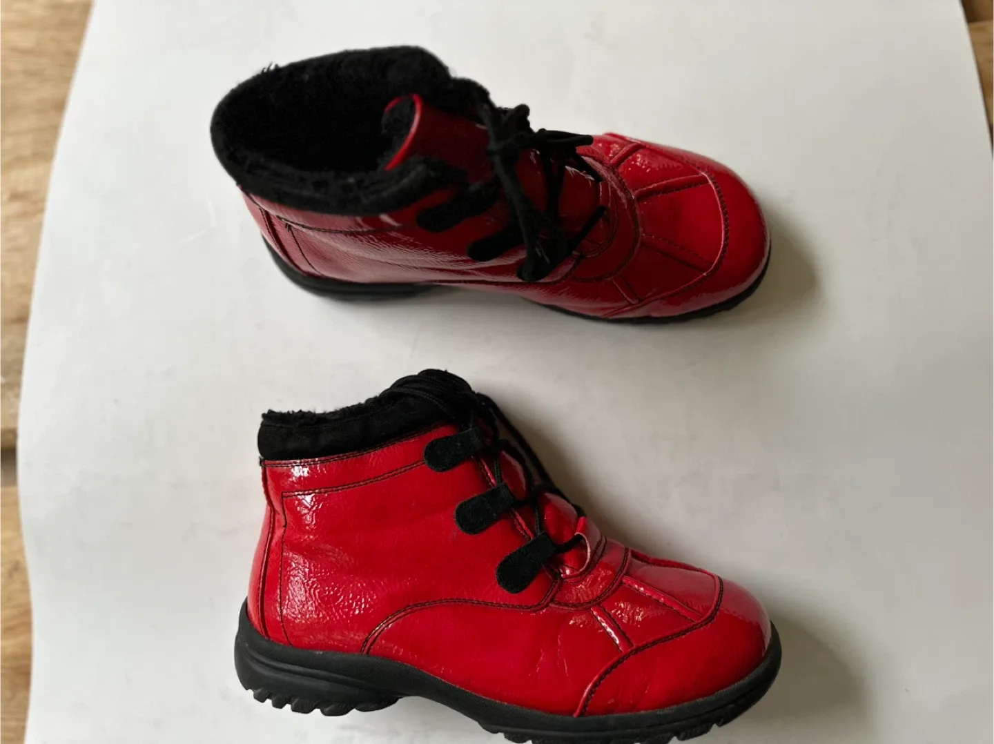 Wanderlust Red Winter Boots - Size 8 image indicator(3)