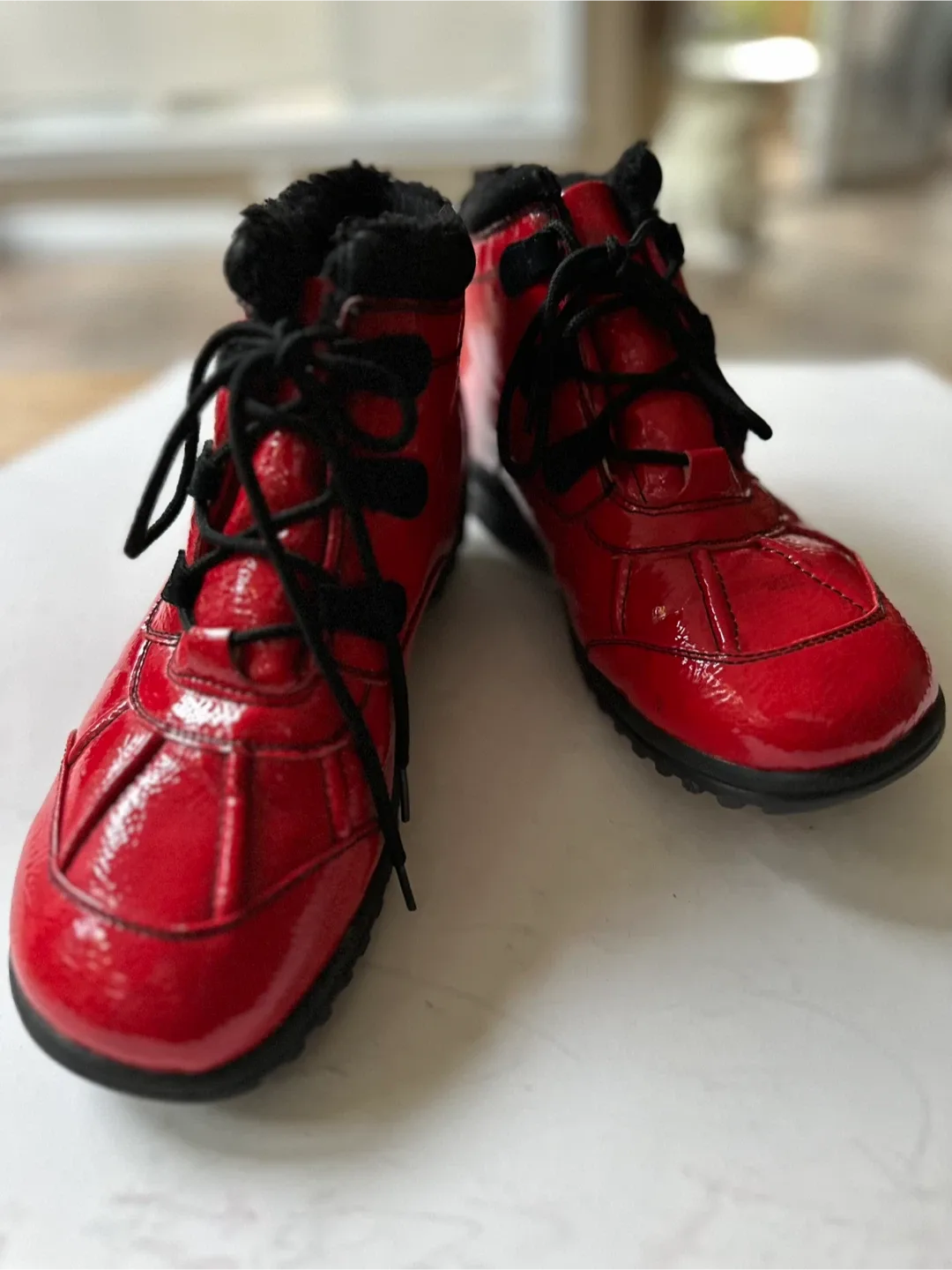 Wanderlust Red Winter Boots - Size 8 image indicator(2)