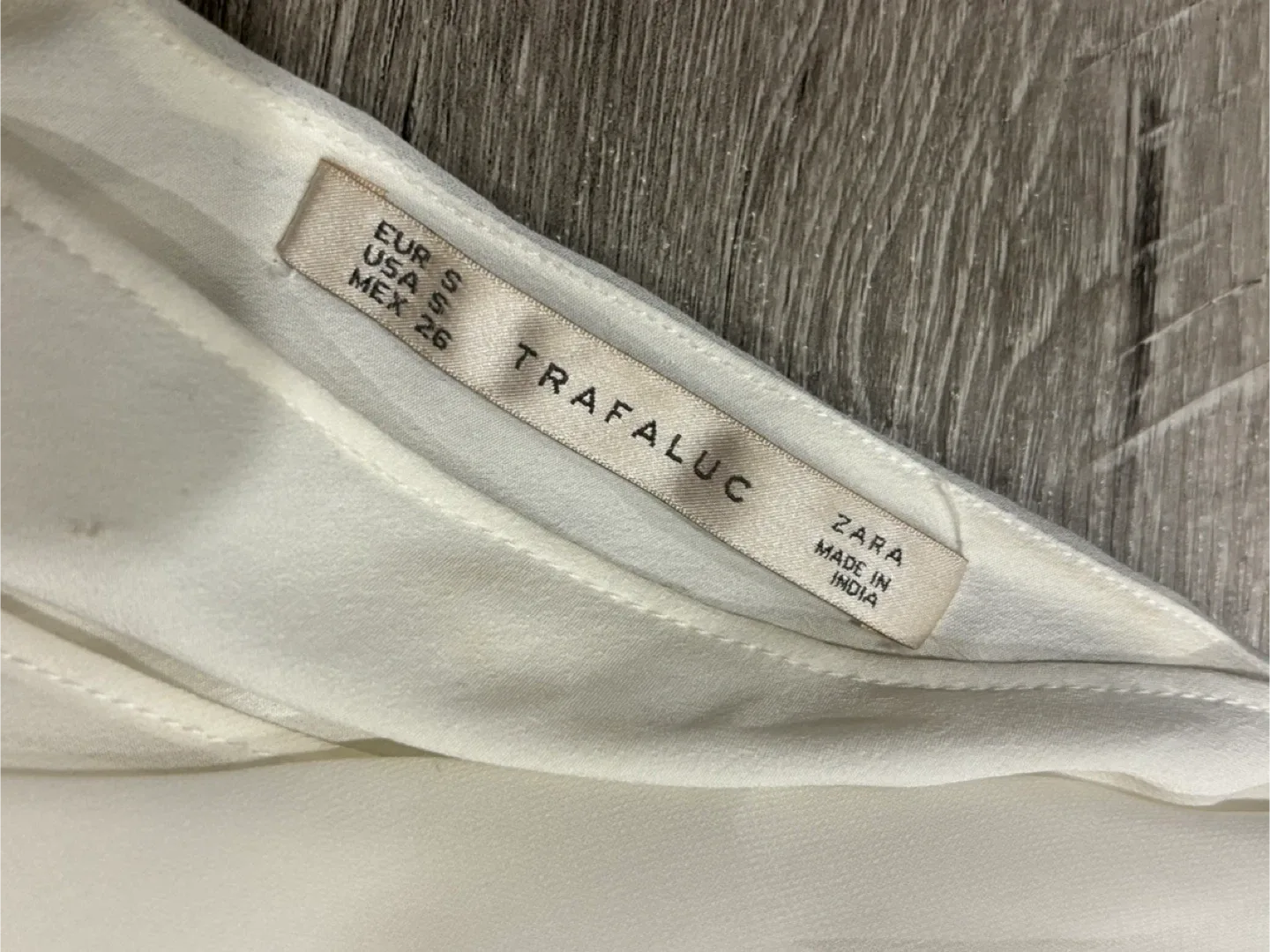 Zara Trafaluc White Dress - Size S image indicator(2)