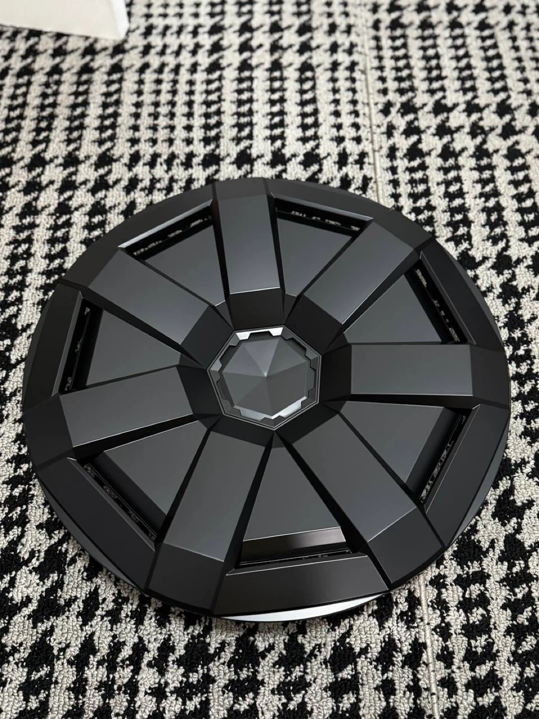 ⚡ Wheel Covers for Tesla Cybertruck — Set of 4 🛞 (NEW)