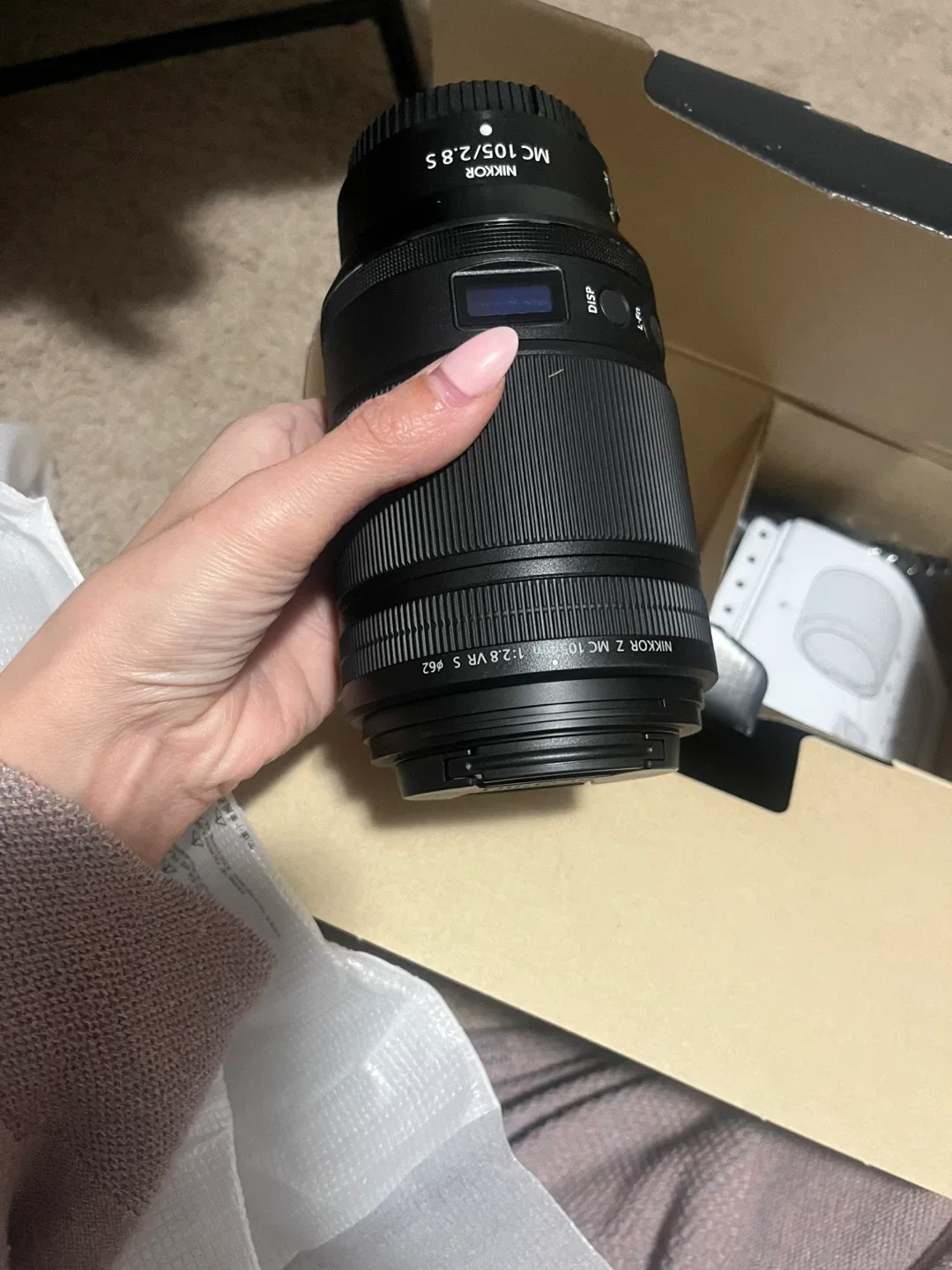 Nikon Nikkor Z MC 105mm f/2.8 VR S Macro Lens - Like New! image indicator(4)