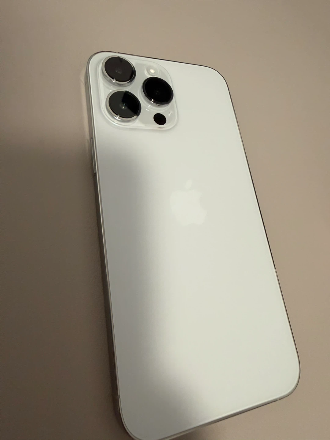 iPhone 14 Pro Max - 128GB - Silver - photo 2
