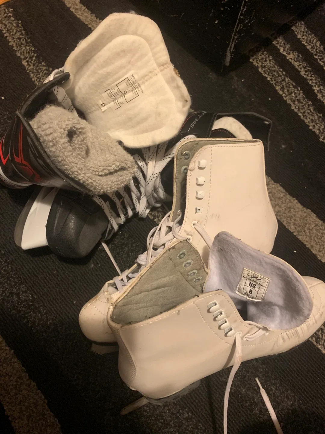 CCM and Figure Skates - Sizes US 8 image indicator(2)