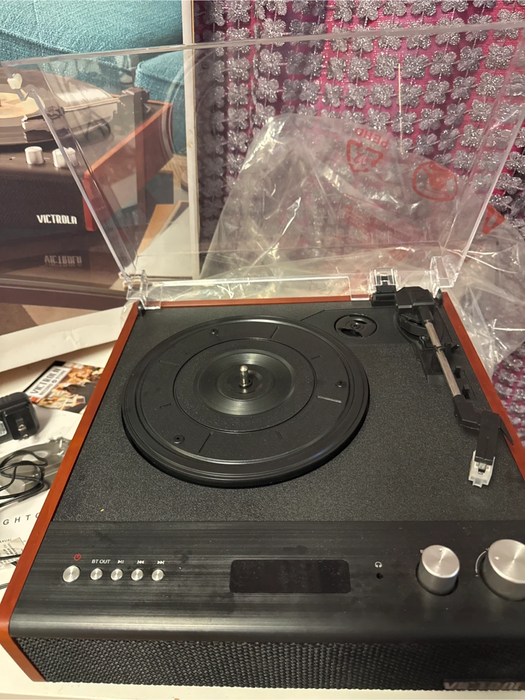 Victrola VTA-71 The Brighton Record Player - photo 4
