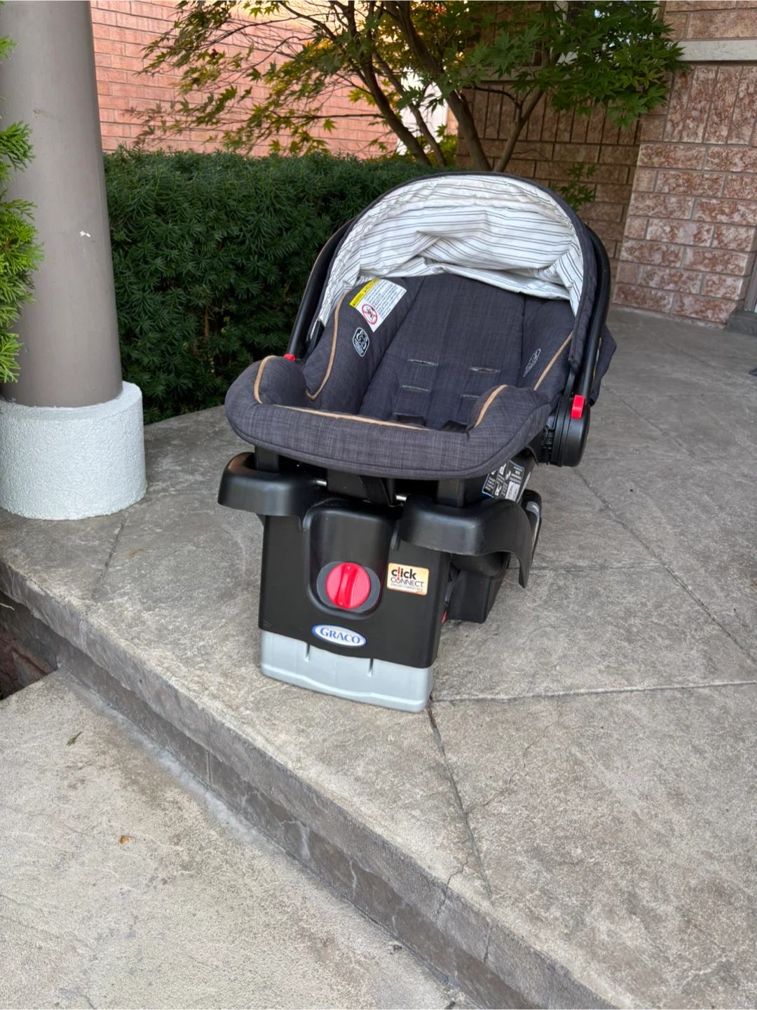 Graco Infant Car Seat with Base