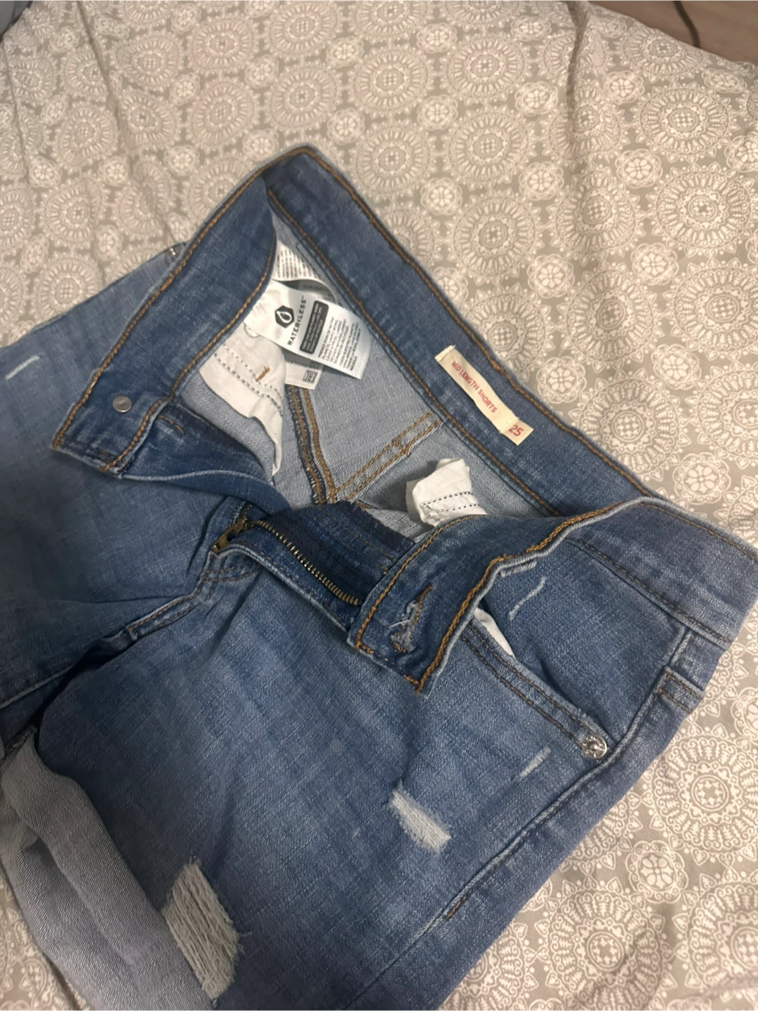 Levi's Mid Length Denim Shorts, Size 25 - photo 2