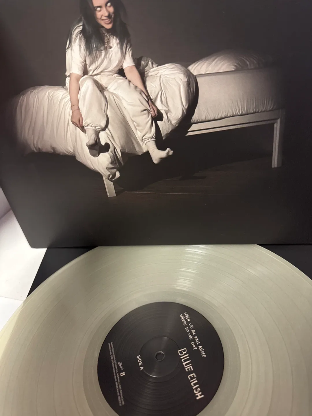 Billie Eilish - WHEN WE ALL FALL ASLEEP, WHERE DO WE GO? Vinyl image indicator(3)