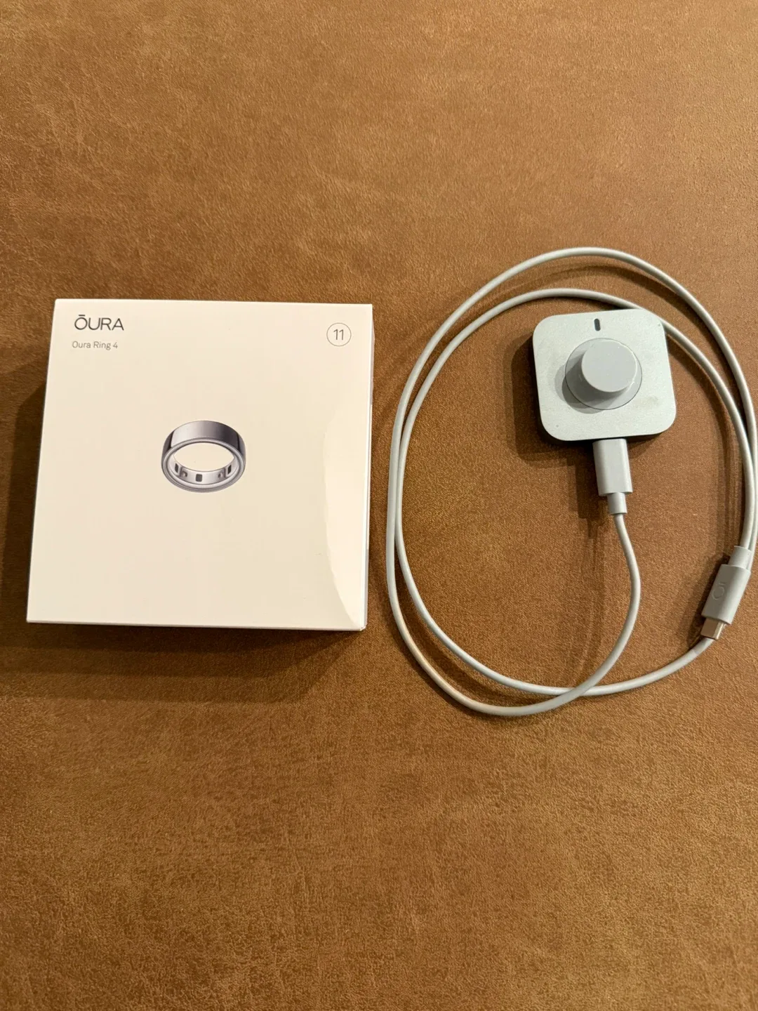 Oura Ring 4 - Silver - Size 11 image indicator(3)