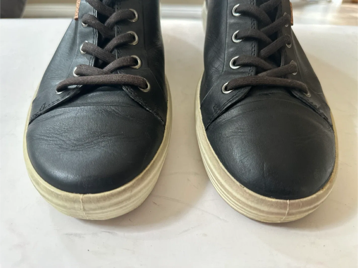 ECCO women’s Leather High-Top Sneakers, Size EUR 41/ US 10-10.5 image indicator(5)