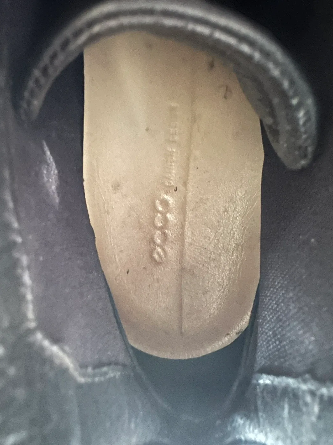 ECCO women’s Leather High-Top Sneakers, Size EUR 41/ US 10-10.5 image indicator(9)