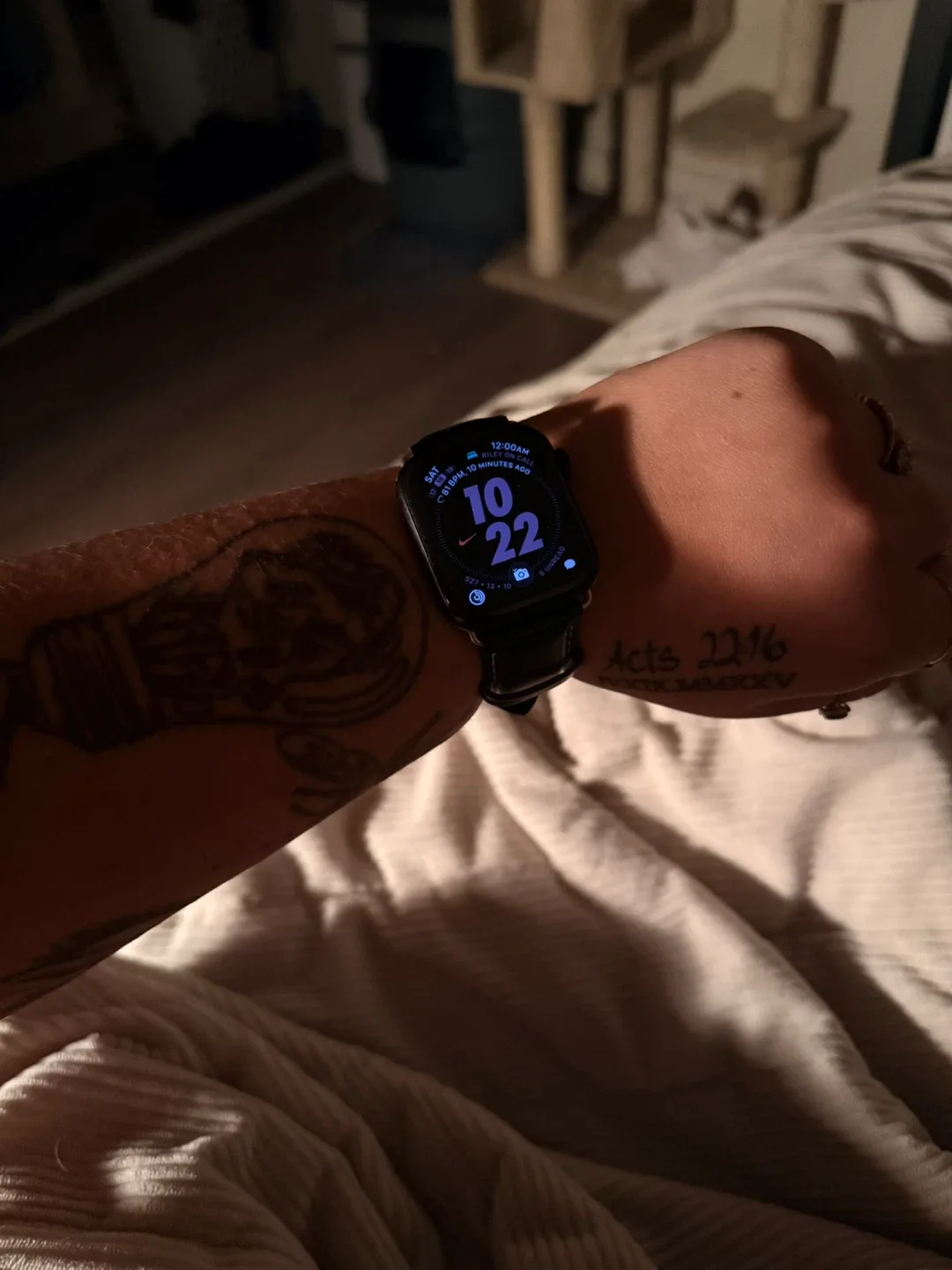 Apple Watch SE (2nd generation), GPS, 44mm Black image indicator(2)