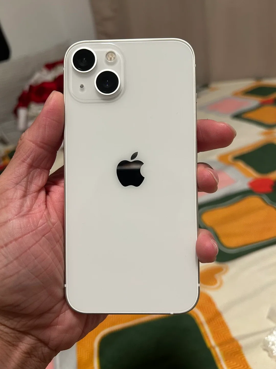 Apple iPhone 13 - 128GB - Starlight - Excellent Condition image indicator(2)