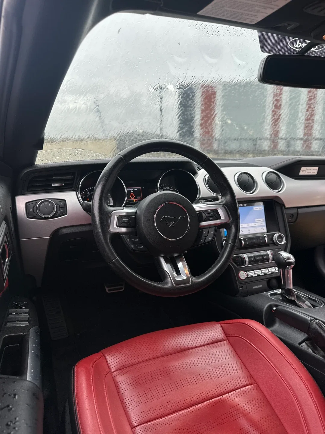 Black Ford Mustang GT Convertible image indicator(8)