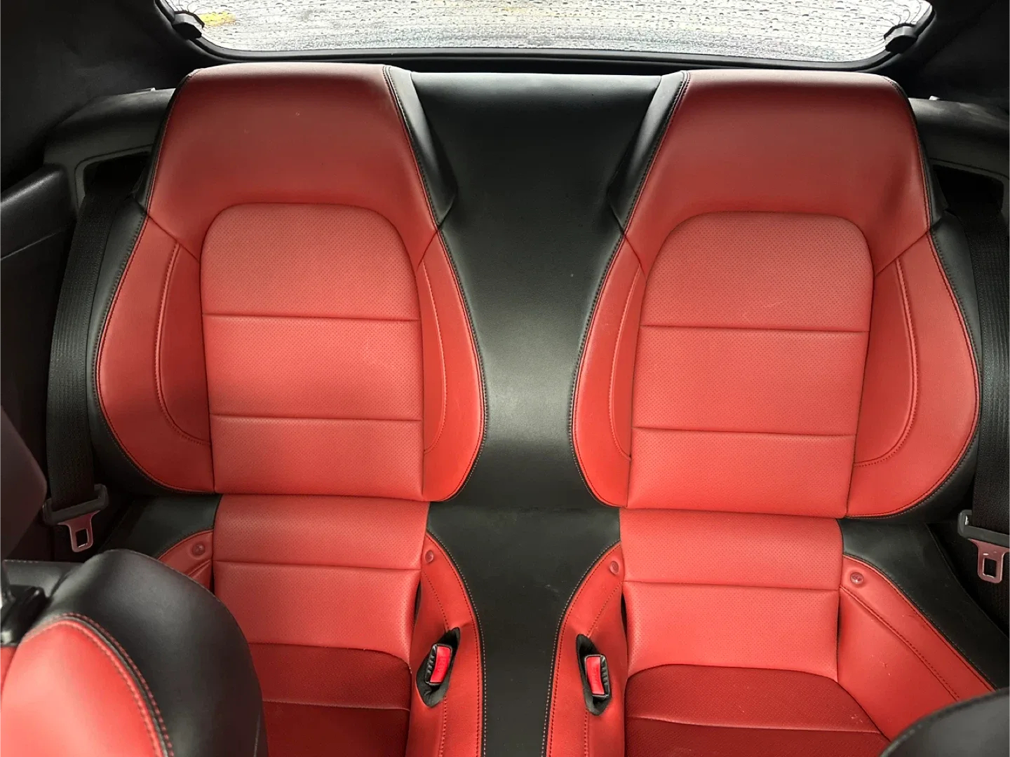 Black Ford Mustang GT Convertible image indicator(7)