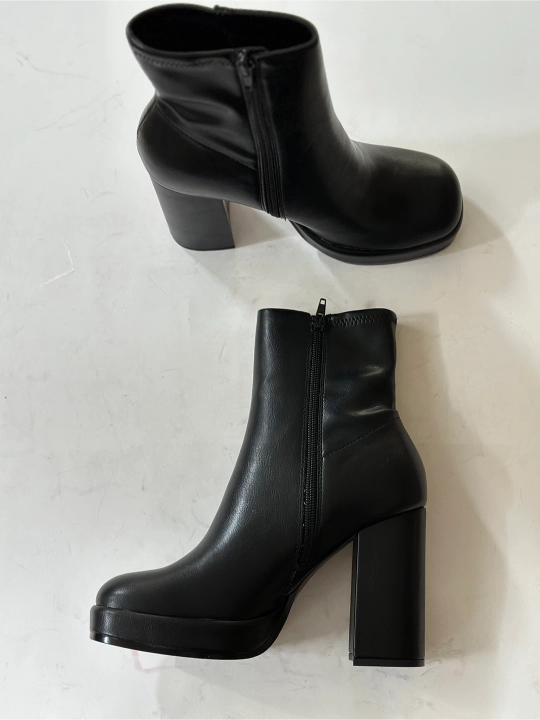 BNIB Vegan Black Platform Ankle Boots - Size 9 - photo 5