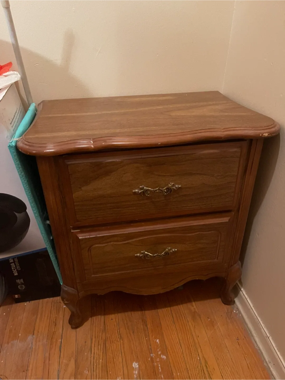 🥕 Wooden 2-Drawer Nightstand image indicator(3)