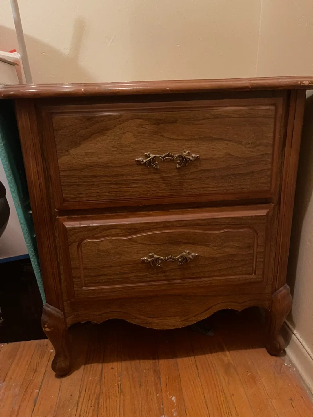 🥕 Wooden 2-Drawer Nightstand image indicator(7)