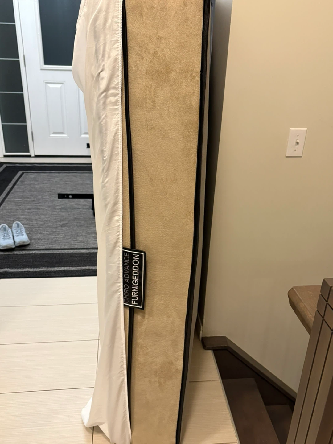 Queen size bed - photo 2