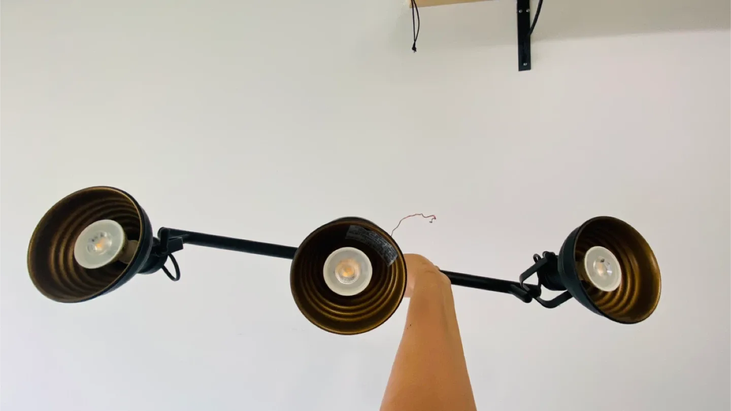 Black 3-Light Track Lighting Fixture image indicator(2)