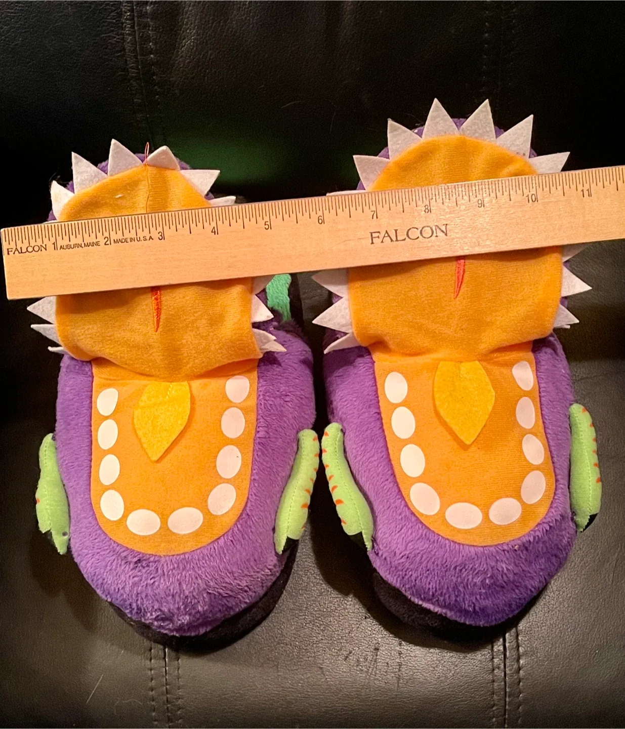 🥕Crocodile Plush Slippers - Size XL (14-6) image indicator(2)