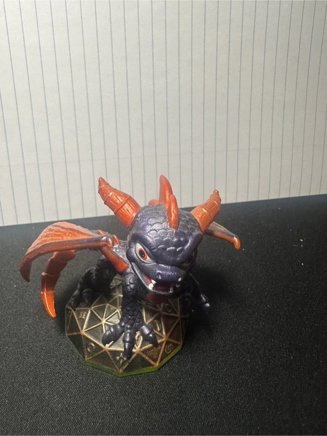 Skylanders Spyro Figure image indicator(2)