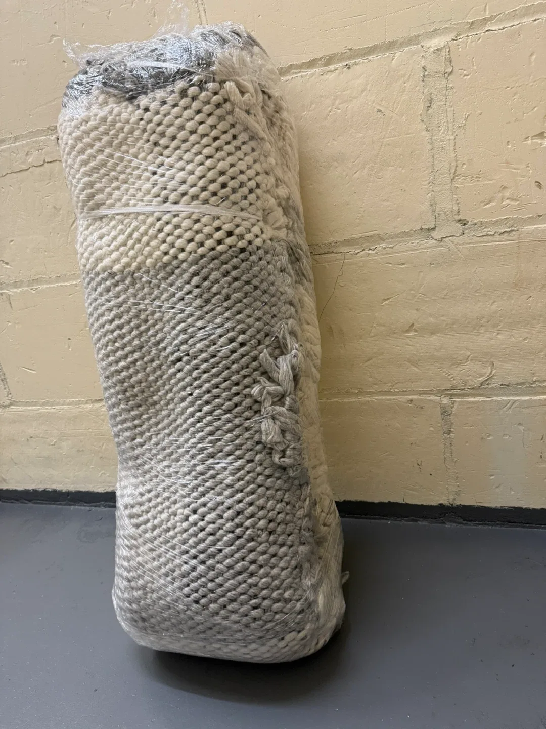 Nourison Grafton Gray/Ivory Area Rug image indicator(3)