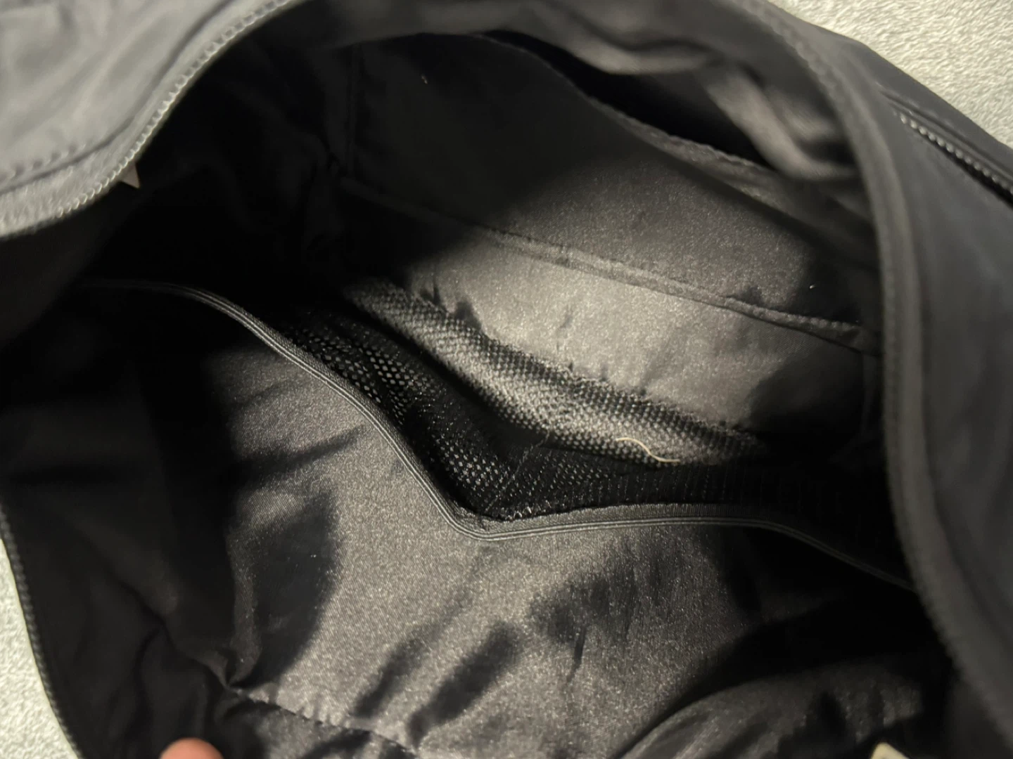 Lululemon Black Shoulder Bag & Coin purse - photo 4