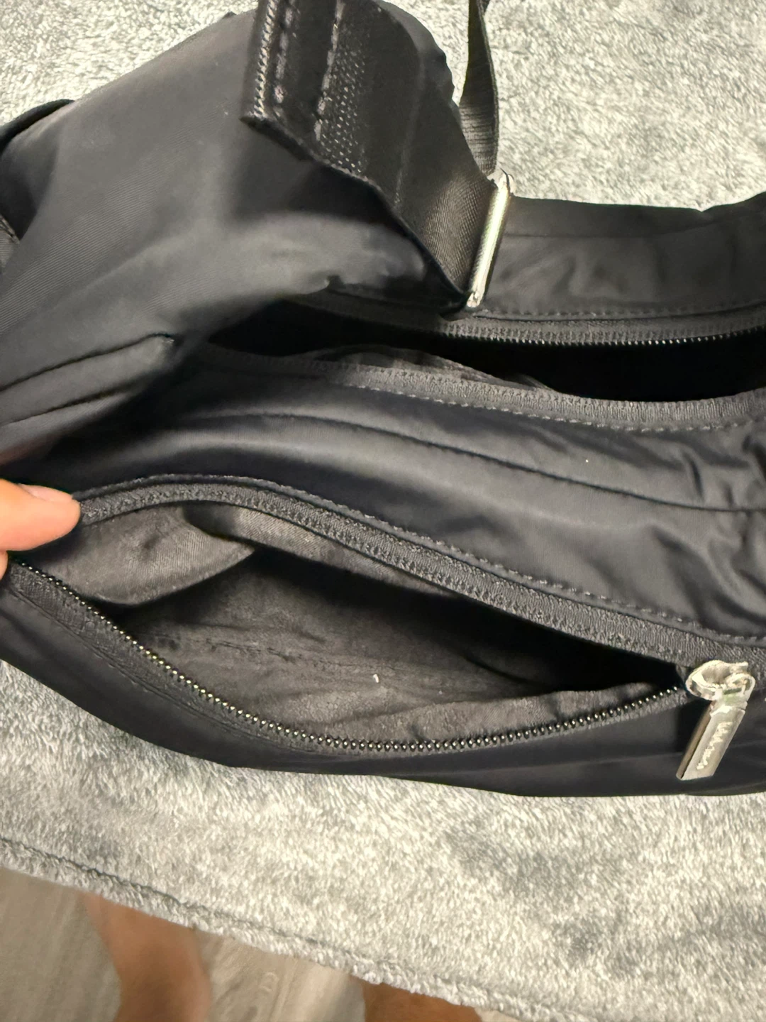Lululemon Black Shoulder Bag & Coin purse - photo 3