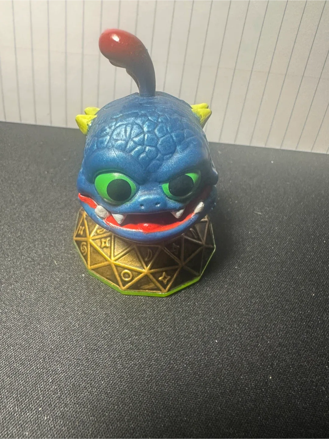 Skylanders wrecking ball figure image indicator(2)
