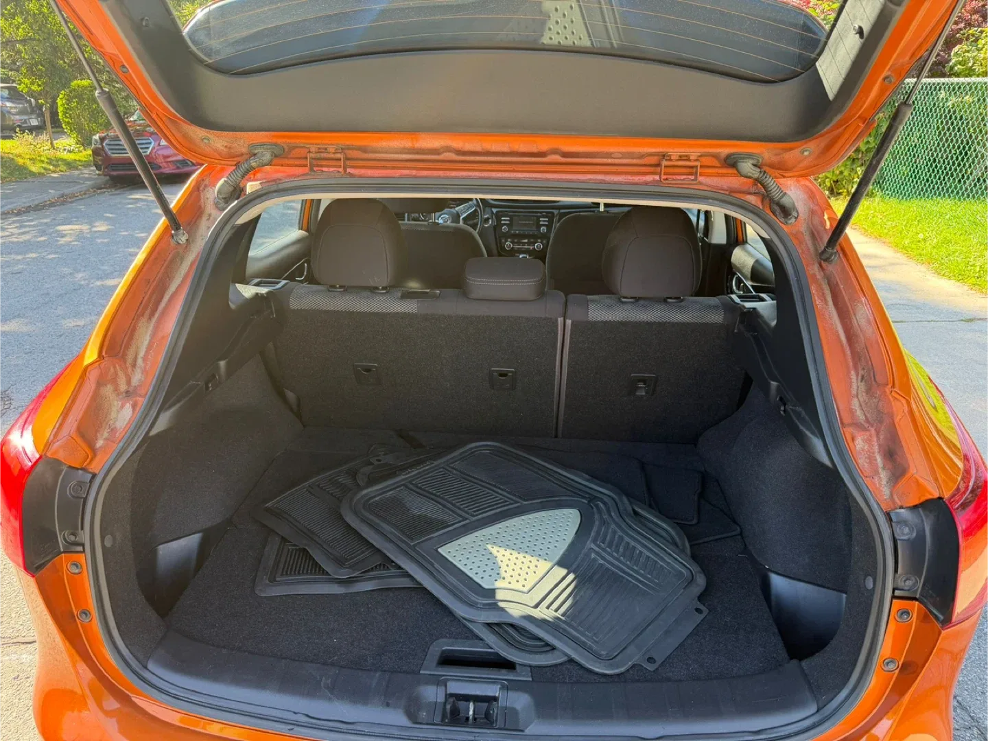 2017 Nissan Qashqai SUV - Orange For Sale image indicator(6)