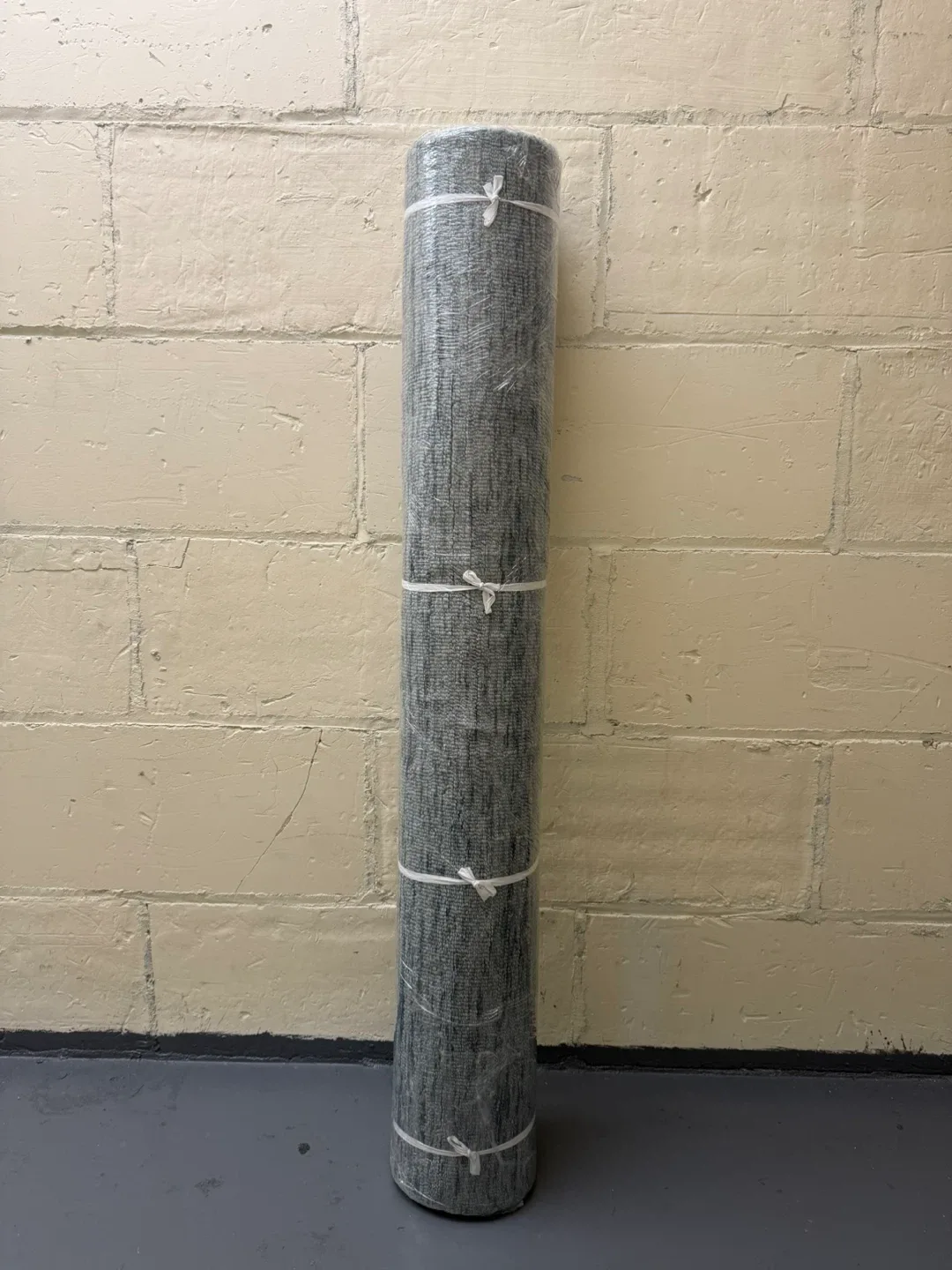 Momeni James Denim Blue Solid Handtufted Area Rug image indicator(3)