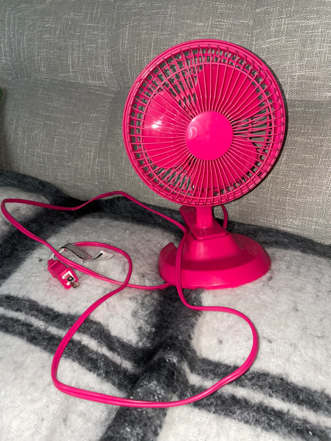 Pink Desk Fan - photo 2