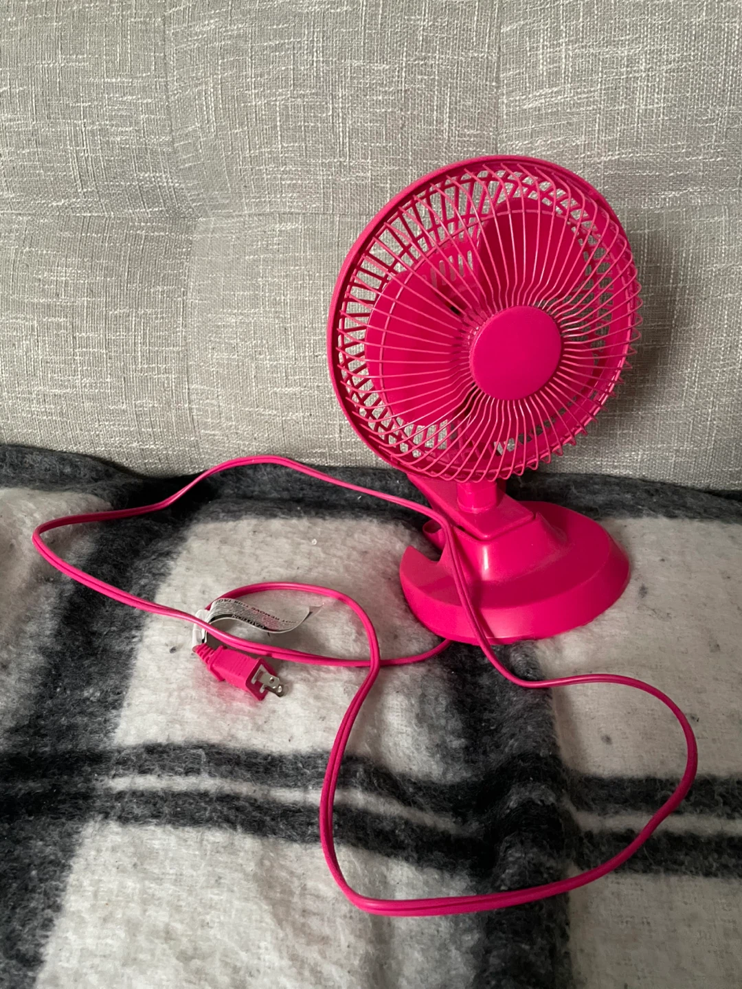 Pink Desk Fan - photo 4