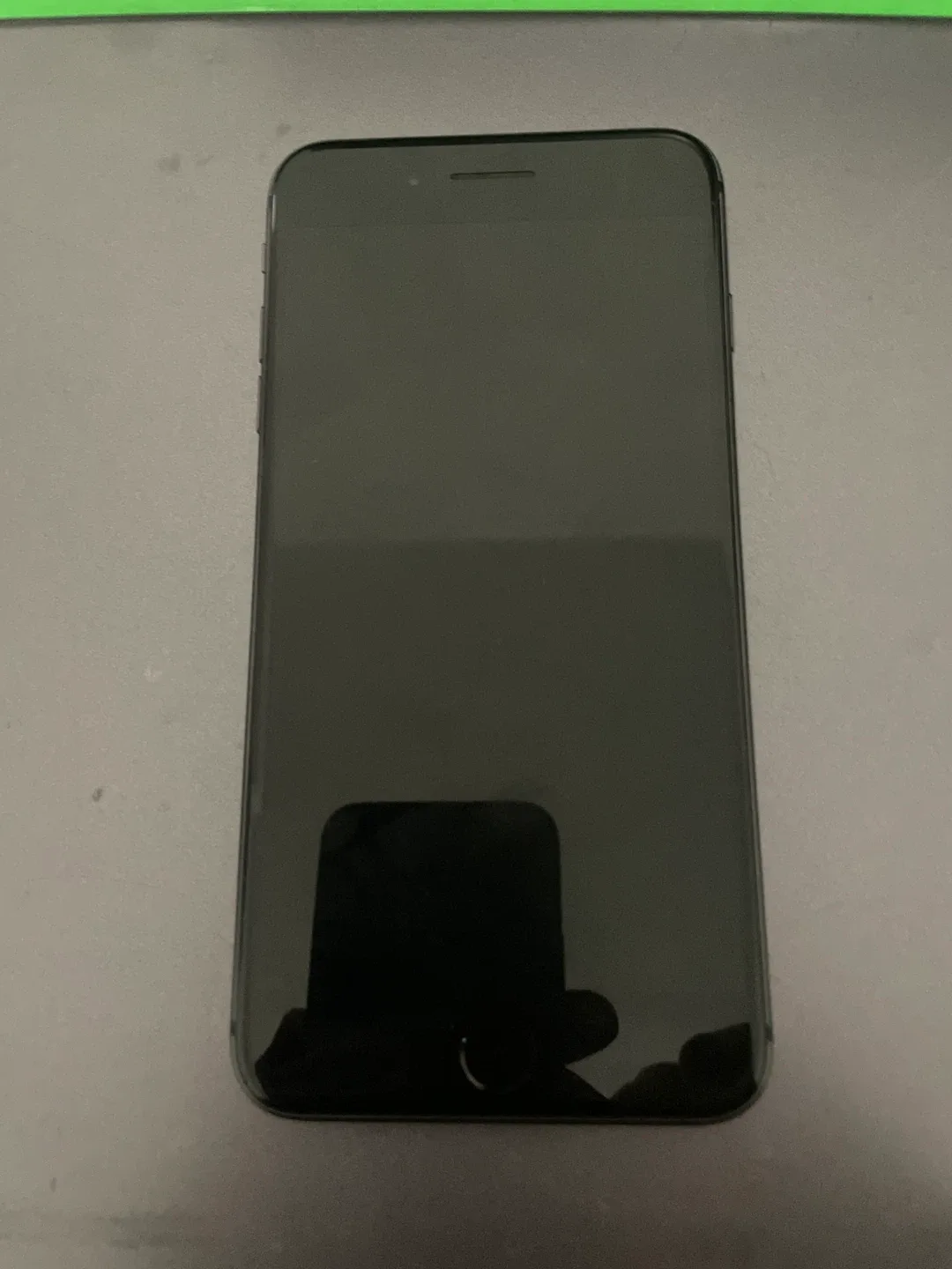 iPhone 8 Plus - 64GB