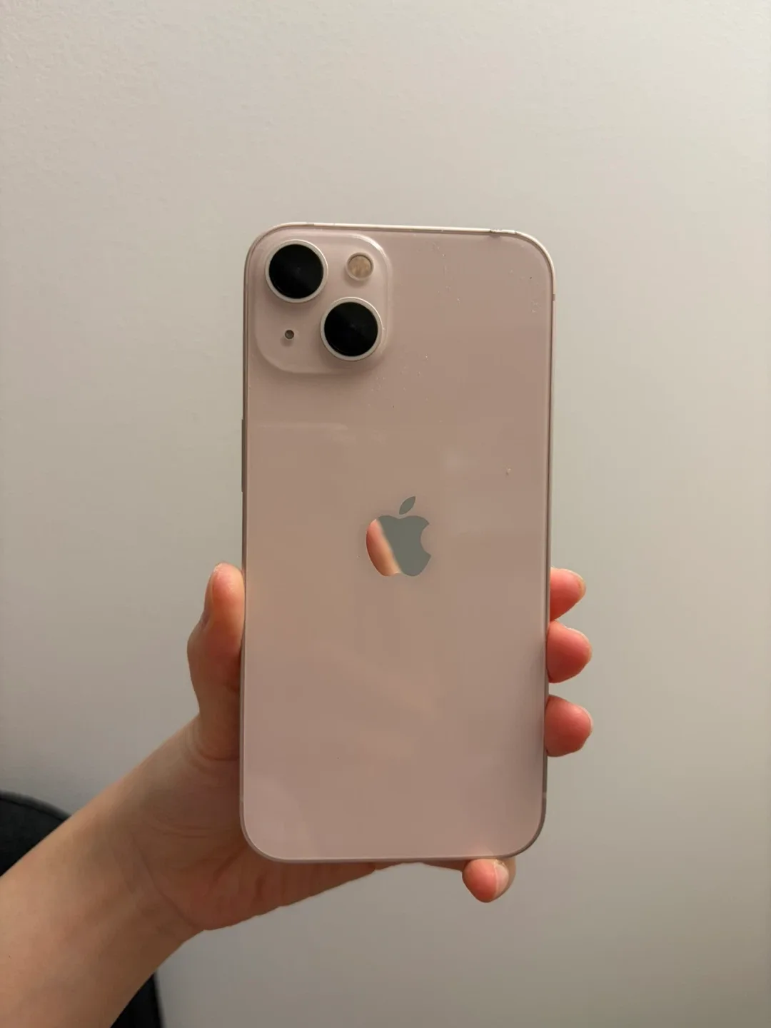 iPhone 13 - Pink 256GB (unlocked) image indicator(2)