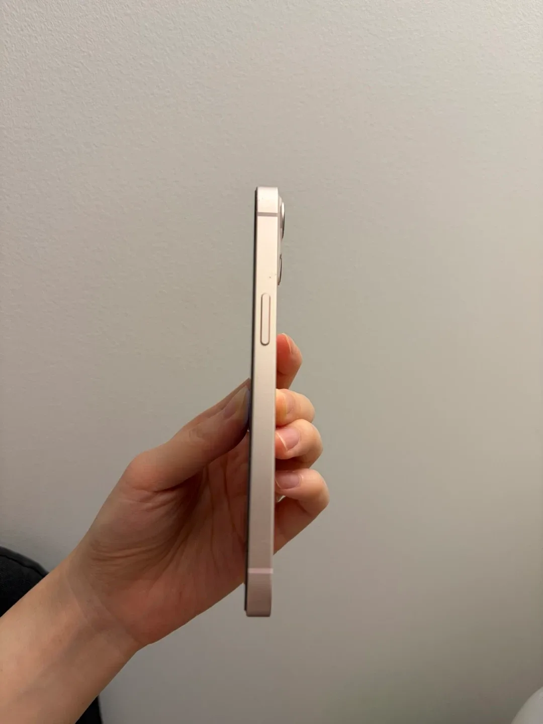 iPhone 13 - Pink 256GB (unlocked) image indicator(4)